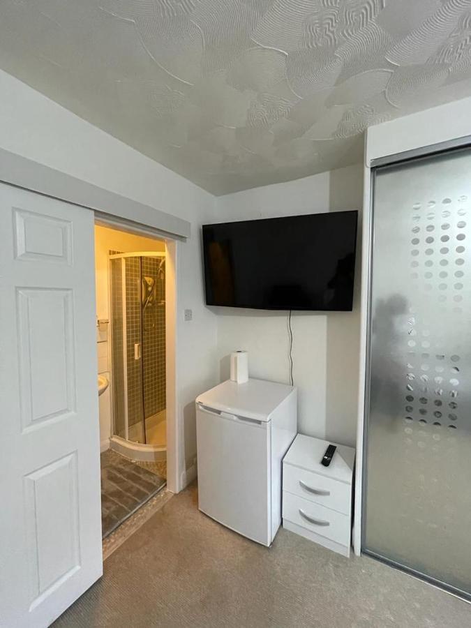Alder En-Suites Self-Catering With Private Shower 1 Σαουθάμπτον Εξωτερικό φωτογραφία